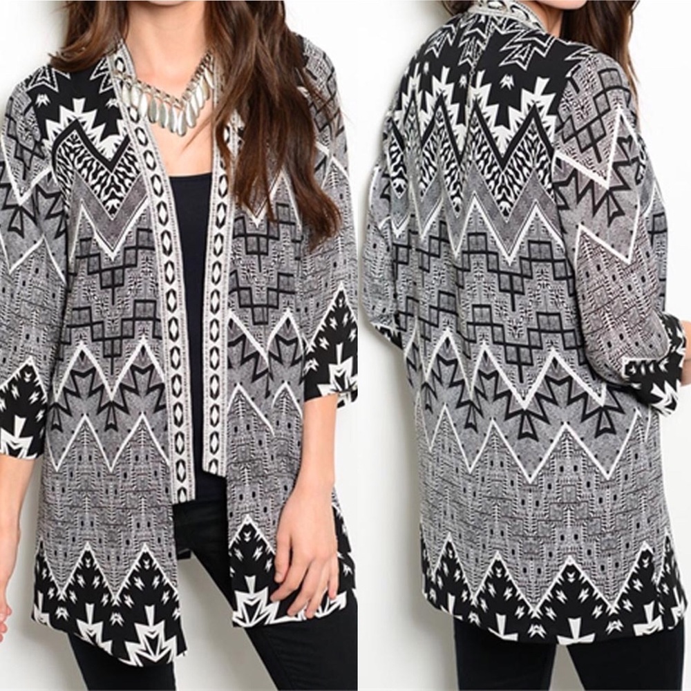 SALE ๐ Black White Aztec Print Kimono Cardigan - Picture 1 of 6